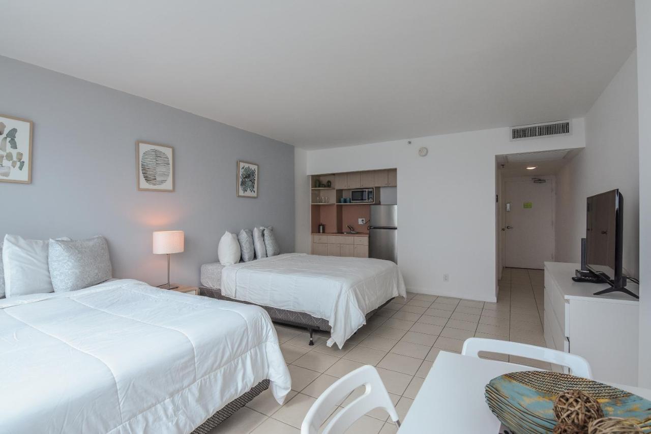 Castle Beach Suites By Vacation Media Miami Beach Exterior foto